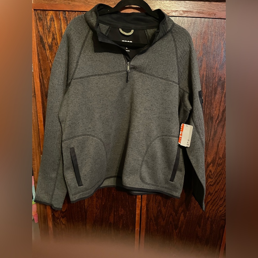 Bass Dark 3/4 Zip-Up Sweater in Grey with black collar NWT